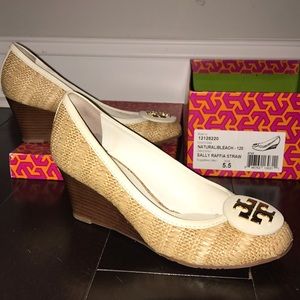 Tory Burch wedges 5.5